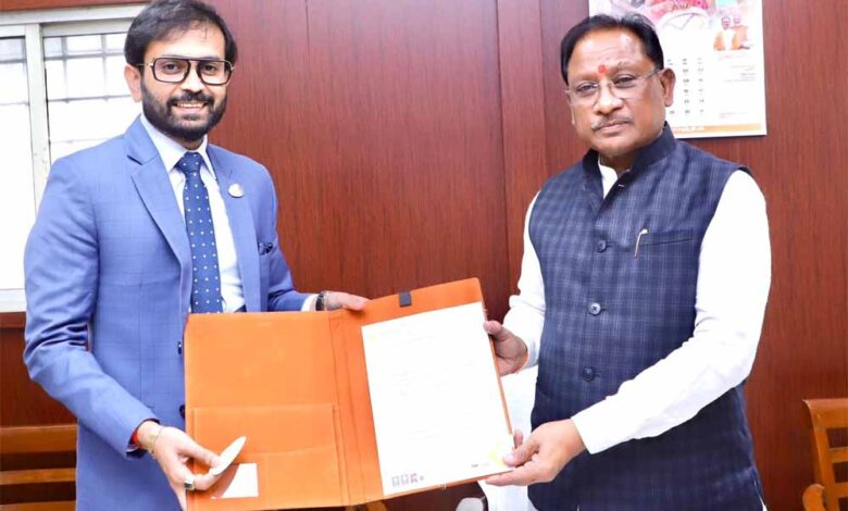 रायपुर-में-जल्द-स्थापित-होगा-देश-का-प्रमुख-ai-डेटा-सेंटर-esds-करेगी-600-करोड़-रुपये-का-निवेश