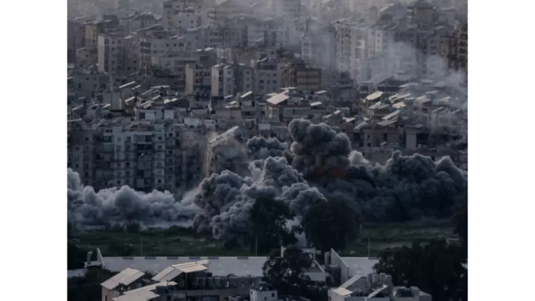 अमेरिका-इजराइल vs ईरान युद्ध  का 8वें दिन: तेहरान पर भयंकर हमले, ट्रंप ने ‘बिना शर्त समर्पण’ की मांग की