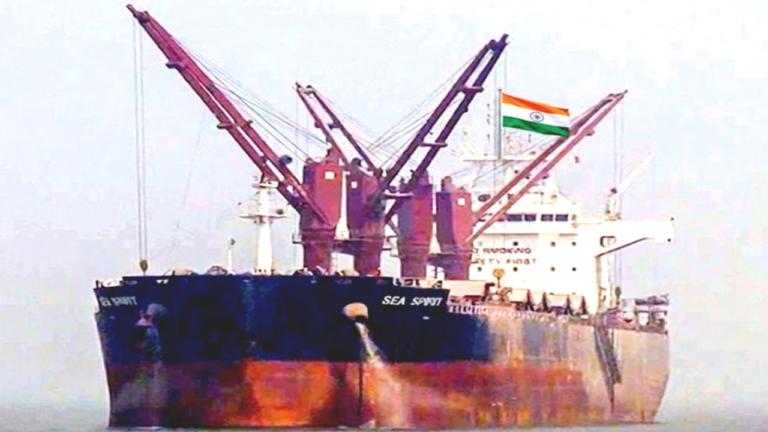 होर्मुज पार कर गुजरात पहुंचा दूसरा एलपीजी कैरियर ‘नंदा देवी’