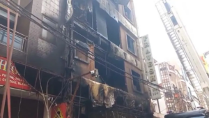 दिल्ली: पालम में चार मंजिला इमारत में भीषण आग, 9 लोगों की मौत