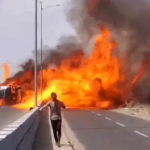 राजस्थान: जालोर में एथेनॉल टैंकर पलटा, ड्राइवर जलकर मरा