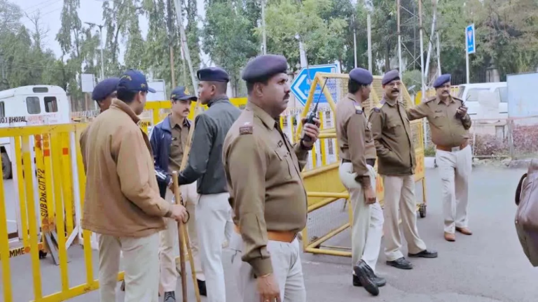 NEET-UG री-एग्जाम: भोपाल-इंदौर में कड़ी सुरक्षा