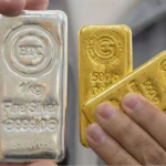 सोने-चांदी के भाव में मिलाजुला रुख, MCX पर सोना चढ़ा चांदी गिरी