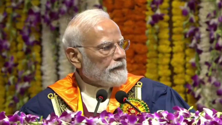 IIT दिल्ली में पीएम मोदी का युवाओं से सीधा संदेश: समस्याएं ढूंढो और उसका हल भी निकाले 