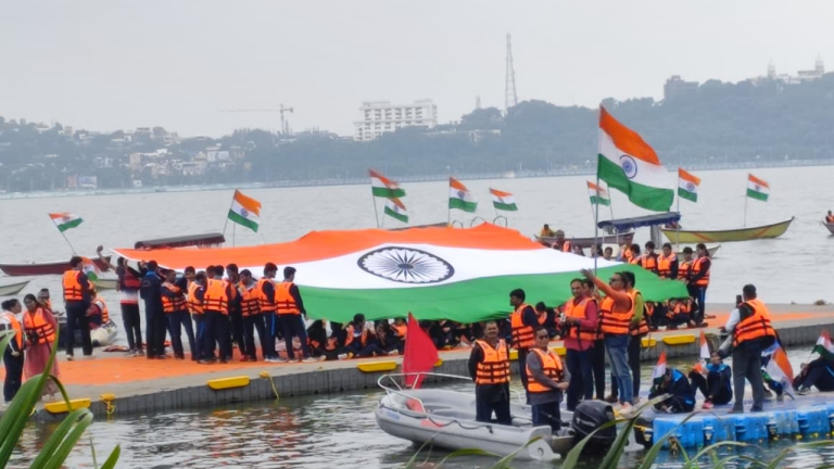 मध्य प्रदेश में तिरंगे का उत्सव: भोपाल की झील से मंडला की सड़कों तक छाया देशभक्ति का रंग