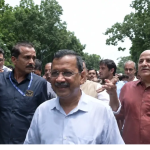 ई-20 के खिलाफ केजरीवाल का तूफानी मार्च, पुलिस ने रोका, फिरोजशाह रोड पर धरना