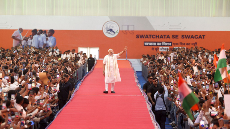 PM मोदी का Gen-Z संग रॉकस्टार एंट्री: बोले- डिग्री के साथ स्किल जरूरी, विकसित भारत का सपना पूरा करो