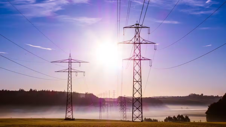 नेपाल की मदद को आगे बढ़ा भारत, रोज 654 MW बिजली सप्लाई का फैसला