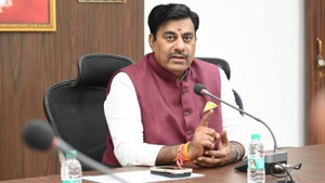 ‘बदतमीजी की भाषा छोड़ दो’ ओवैसी के बयान पर भोपाल विधायक का सीधा हमला