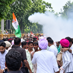 दिल्ली से पटना तक कांग्रेस का जबरदस्त प्रदर्शन, कॉकरोच पार्टी ने दी 2 अक्टूबर की चेतावनी