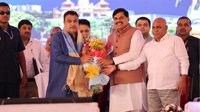 MP को मिलीं 351 नई सरकारी बसें, गडकरी बोले- 40% प्रदूषण की जिम्मेदारी मेरी