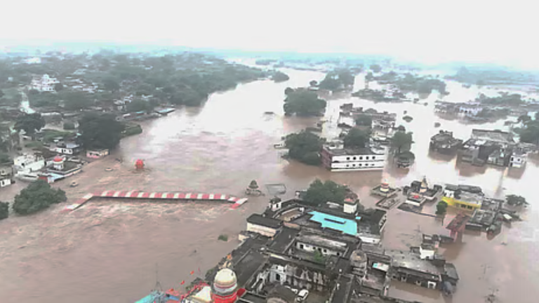मध्य प्रदेश में बारिश का अलर्ट: छतरपुर में स्कूल बंद, मंदाकिनी का रौद्र रूप, 6 जिलों में ऑरेंज अलर्ट